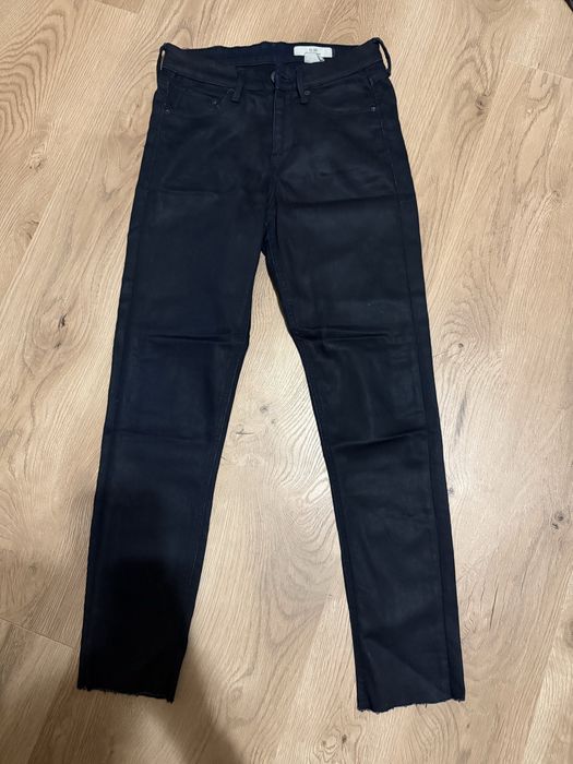 Woskowane jeansy damskie Hm