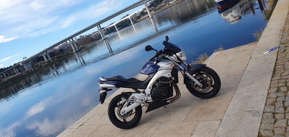 Suzuki. Gsr. 600 98cv