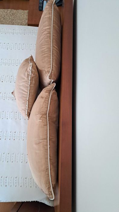 Cama 160x200 em Cerejeira com Arrumação Elevatória