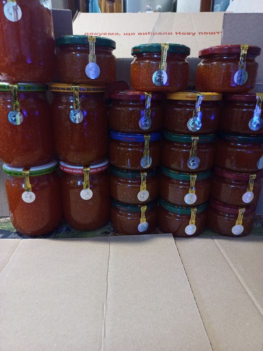 Червона ікра лососевих. Keta,слабосолена. Fresh fish hub 339G
