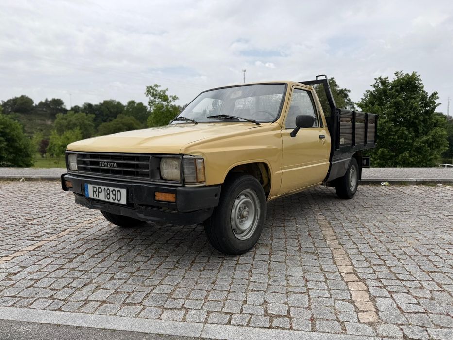 Toyota Hilux 2.4D LN56