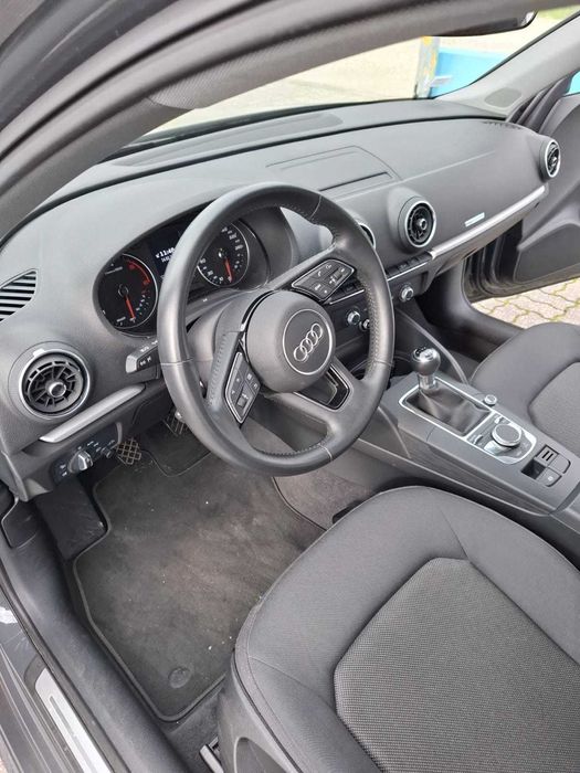 Audi A3 nacional só um dono