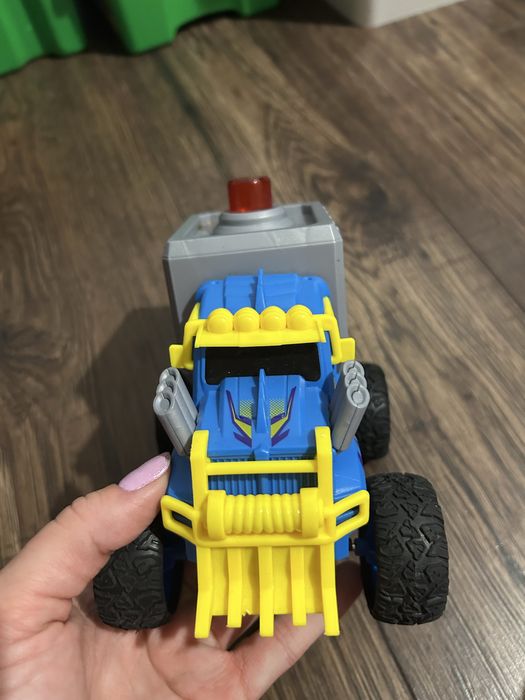 Auto samochod monster