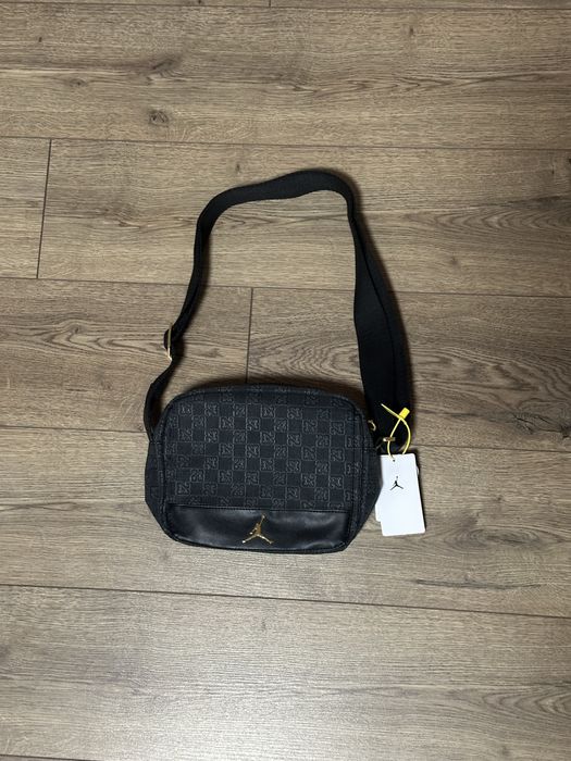 Сумка Air Jordan Monogram Crossbody | Nike, найк, джордан месенджер