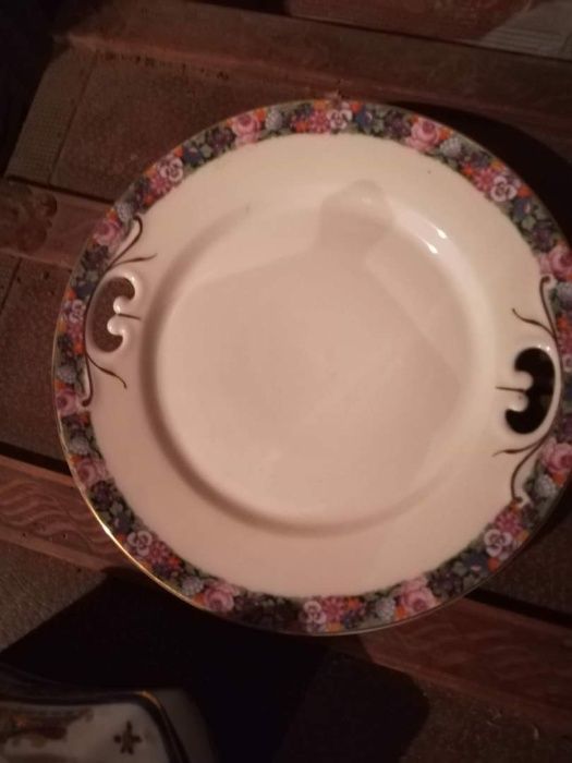 Loiça antiga: Sacavém, Vista Alegre, Poeiras