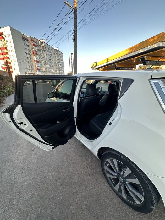 Nissan Leaf 2014
