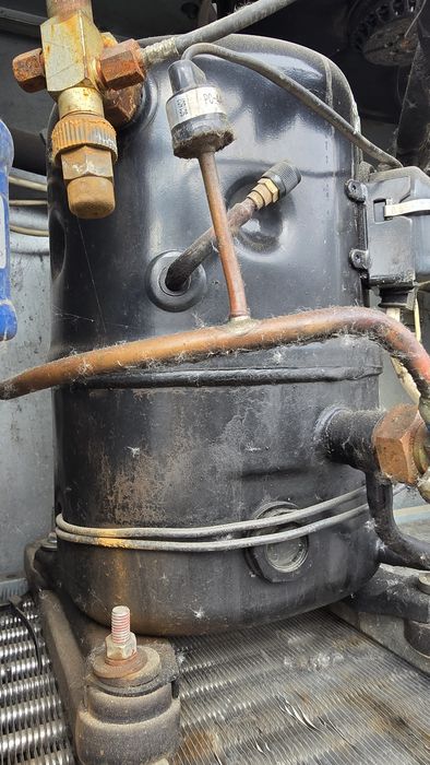 Продам холодильну установку POLAIR