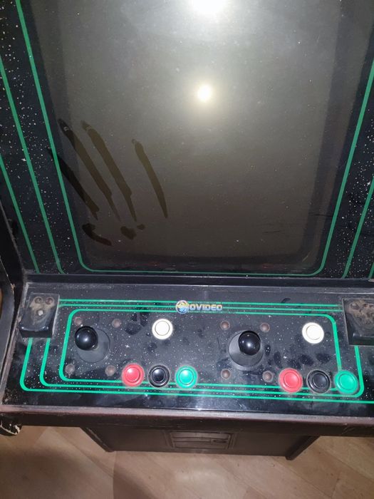 Máquina arcade dos anos 90