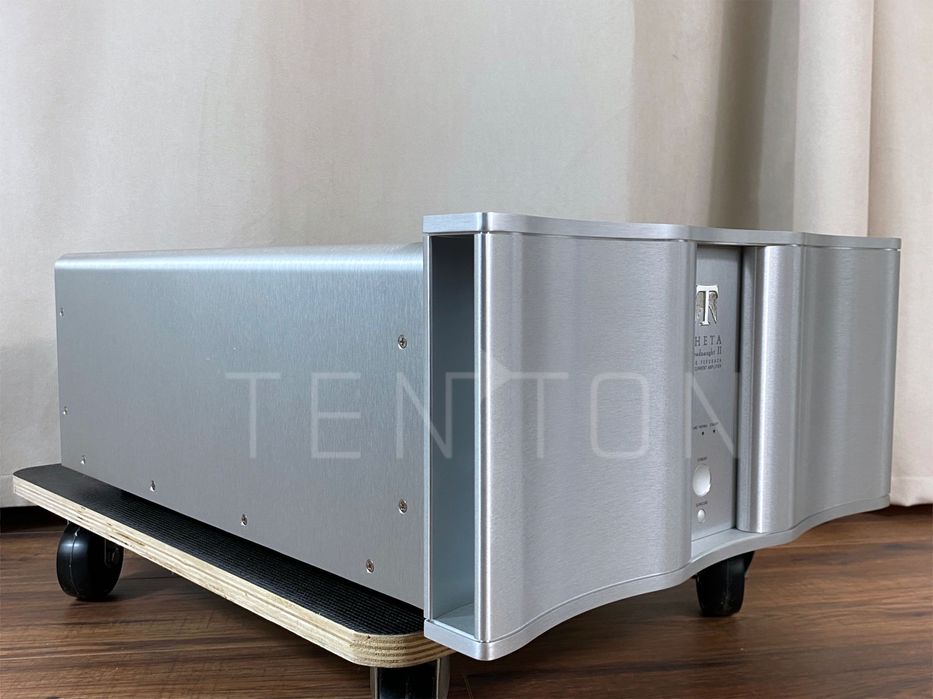 Theta Dreadnaught II wzmacniacz mocy 3 kanały mono, 3x225W! HI END!