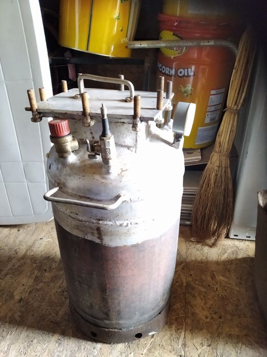 Продам автоклав .