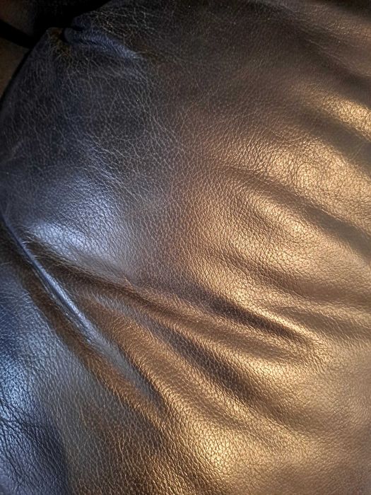 Sofá  preto em pele