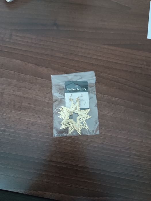Kolczyki złote gwiazdyi