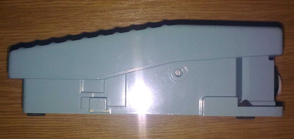 Pedał,wyłącznik nożny Schneider XPE M110