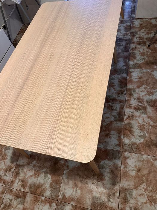 Mesa de sala 70€