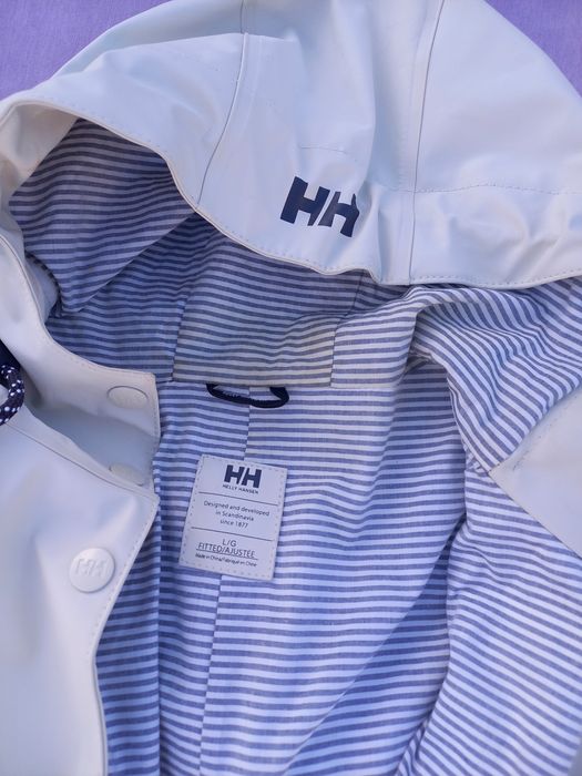 Жіночий плащ Helly Henson