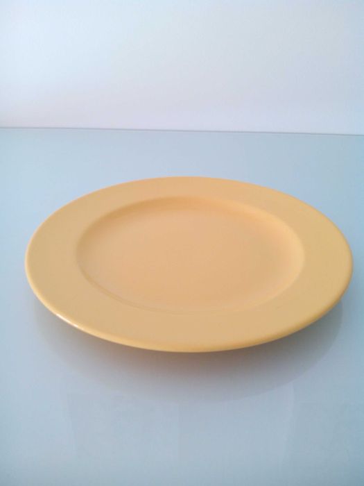Prato raso em loiça Vista Alegre