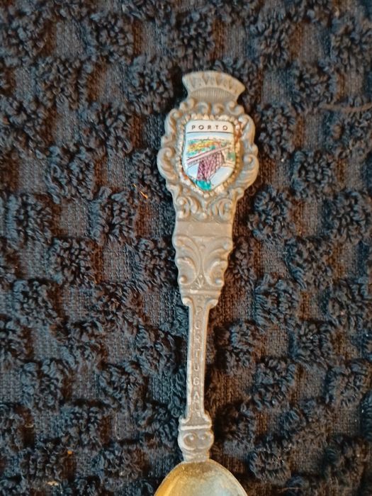 Colher com esmalte da cidade do Porto