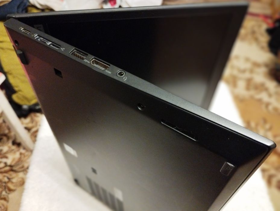 Ноутбук Lenovo T490s i7-8665U/16Gb DDR4/SSD 256Gb/подсветка