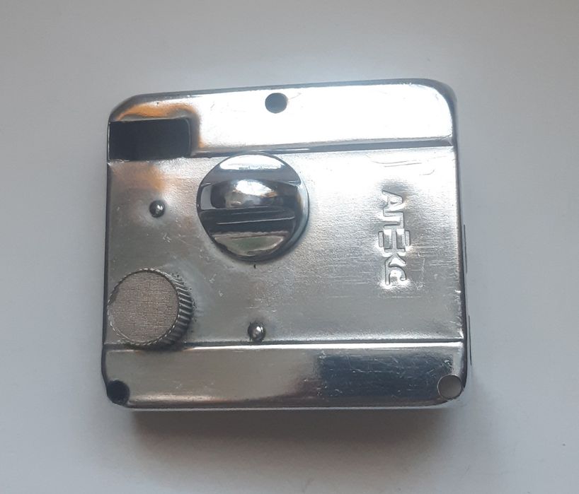 Дверной замок    .