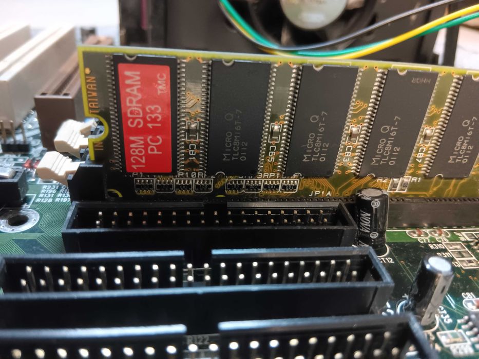 Vintage PC Hardware - Build Pentium II 233Mhz