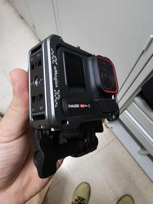 Insta 360 Ace Pro 2