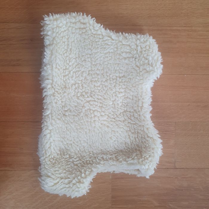 Krótka kamizelka w kwiatki