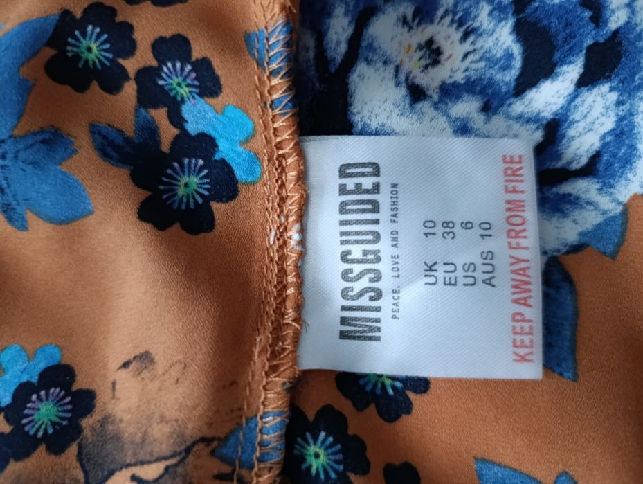 Nowa bluzka damska marki Missguided rozmiar 38 bardziej 40/42