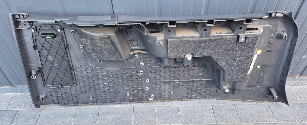 Boczek bagażnika prawy VW Caddy IV Maxi 2k5 Long