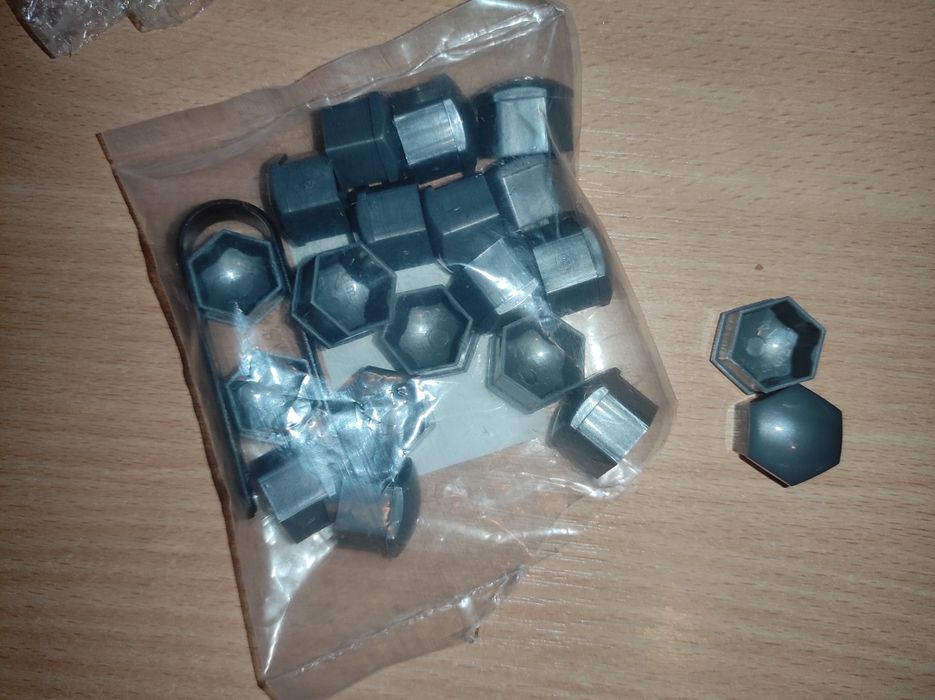 Колпачки/заглушки на болты