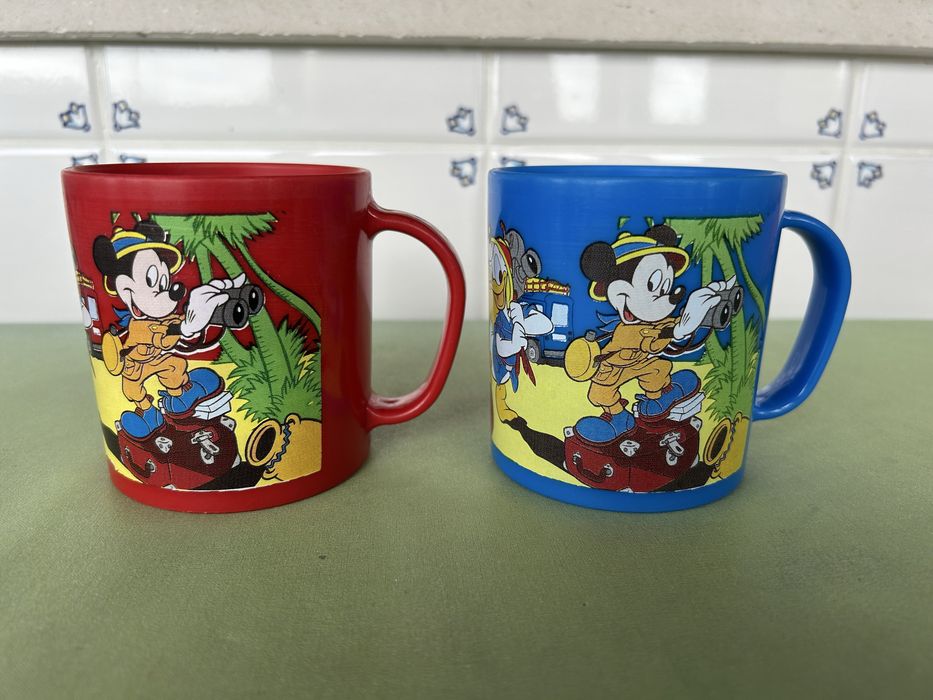 Canecas criança em plástico