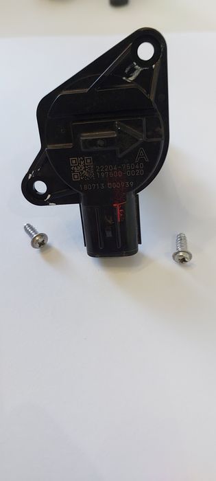 22204-75040 Датчик масової  витрати повітря ( датчик расходомер воздуха) TOYOTA
