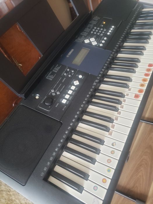 keyboard yamaha ze stojakiem