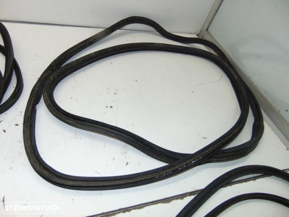 Toyota Starlet KP 61 borracha da mala " usado em bom estado