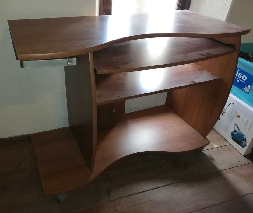 SECRETÁRIA COM RODAS como nova (envio por CTT Ponto a Ponto por +7€)