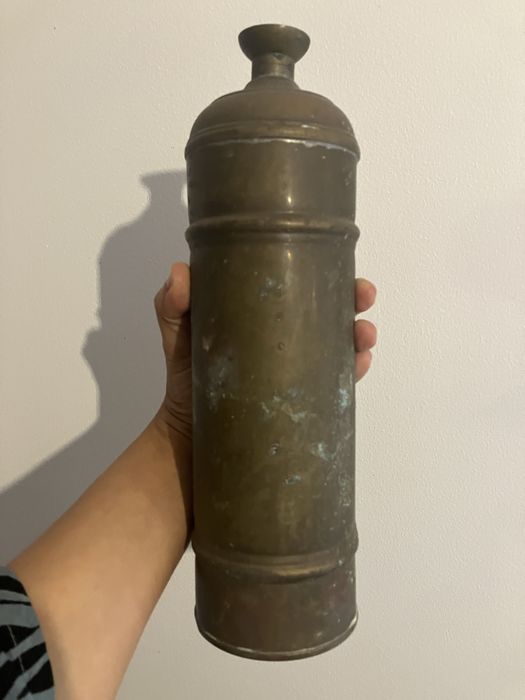 Botija metalica antiga