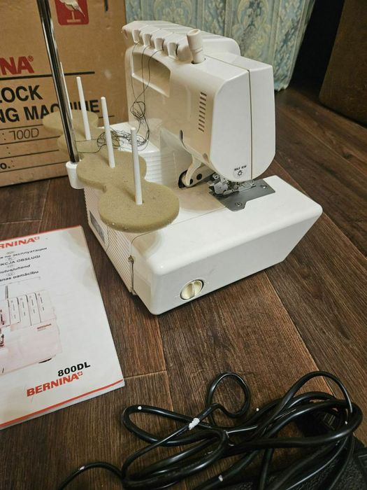 Продам оверлок Bernina 700D