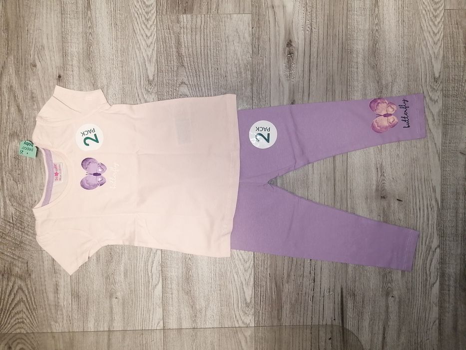 Продам фірмовий костюмчик для дівчинки