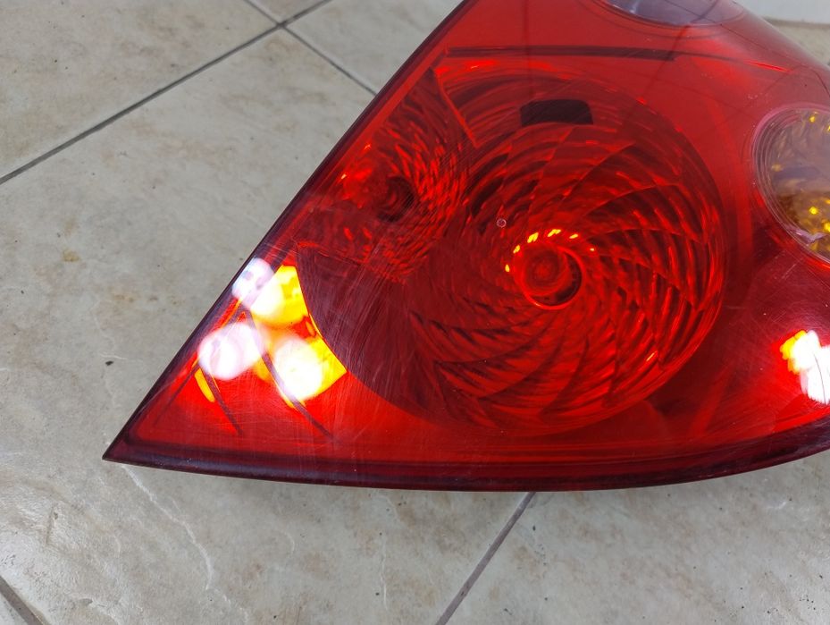 Kia ceed 1 HB hatchback tył prawy wysyłka OLX oryginał oprawki wysyłka