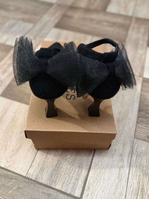 Продам туфлі оплата на пошті, не через олх