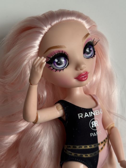 Лялька Rainbow High Bella Pacific Coast Белла пляжна