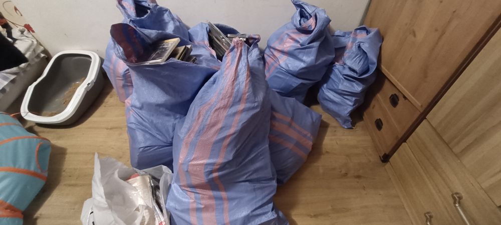 Nowe filmy myślę 700 sztuk lub więcej