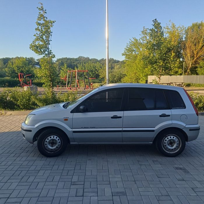 Автомобіль форд фьюжн