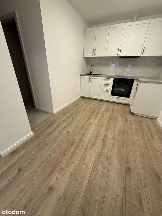 Przytulny dom Warszawa Włochy z dużym ogrodem, gotowy do zamieszkania