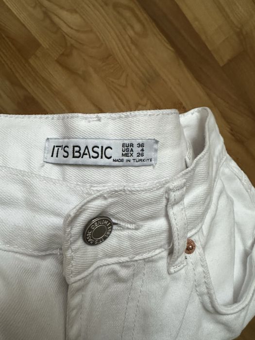 Білі Джинси «It’s basic”