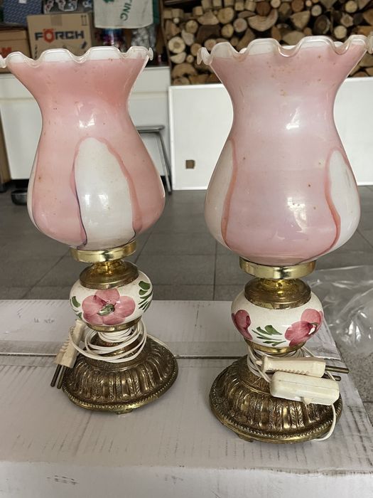 Candeeiros com abajur em vidro