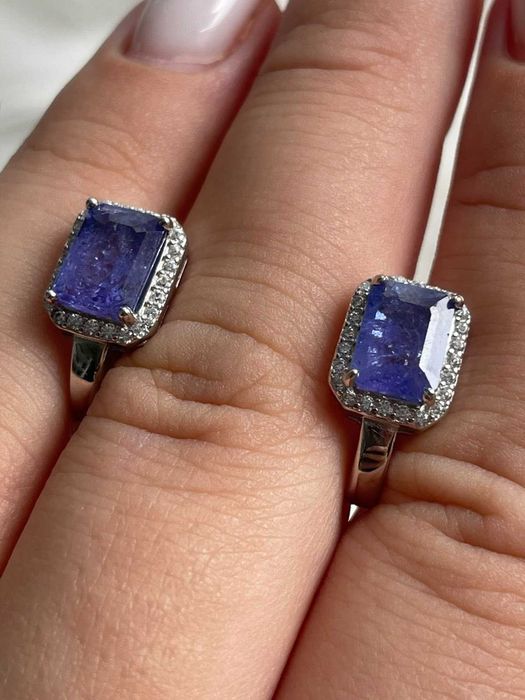 Серьги из серебра 925 пробы с танзанитом 8x6 мм