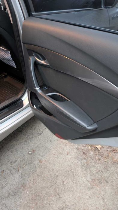 Продам симейний автомобыль