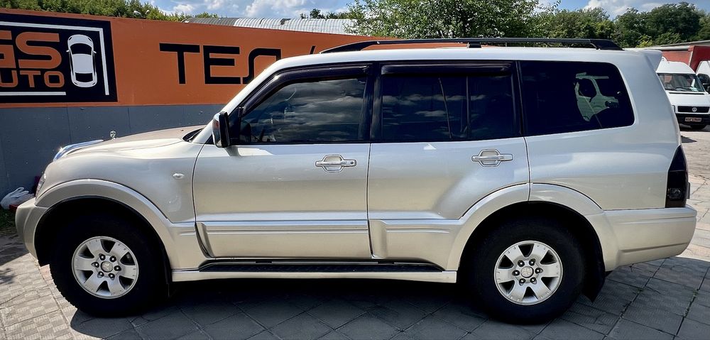Mitsubishi Pajero Wagon