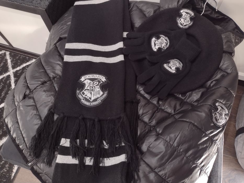 Nowy czarny srebrny komplet beret szalik rękawiczki Harry Potter