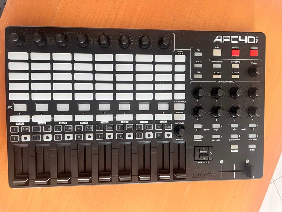 Akai APC40 MKII - Controlador Ableton Live